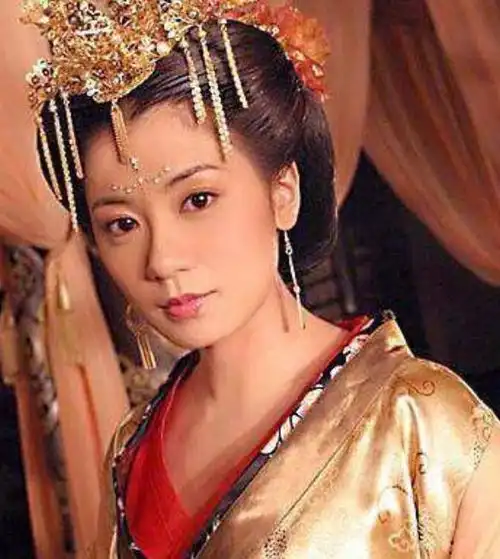 古装女星华丽头饰热巴杨幂佟丽娅郑爽蒋勤勤陈数贾静雯谁最美
