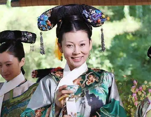 齐妃儿子近照撞脸明星,因甄嬛传走红,和温太医曾是初恋情人