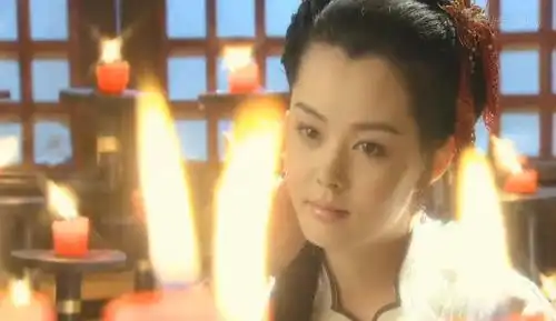 古装剧中的烛光美人来一波,每一个都超美,你最喜欢谁