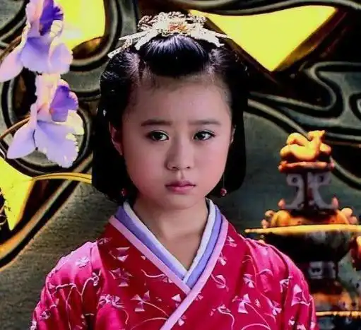 还记得美人心计的小皇后吗十年后逆袭成女神,竟撞脸安悦溪
