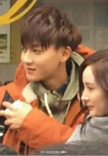 杨幂黄子韬现身朱家角
