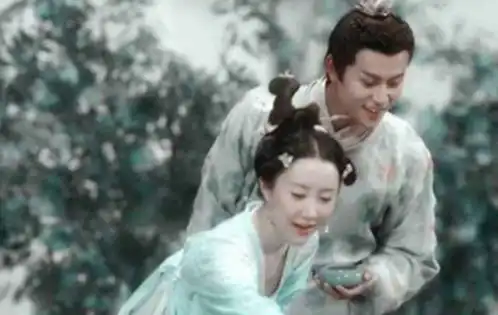 当了40多年傻子的皇叔,被太监们推为皇帝,却一变成为一代明君