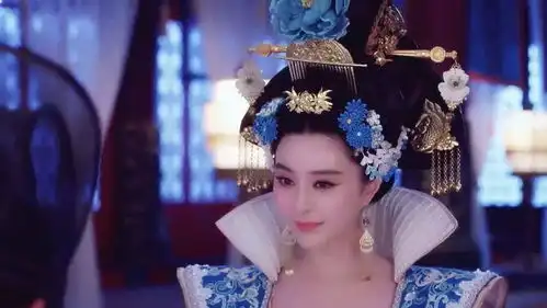 她们把梳子拿来当头饰李晟是金梳,关晓彤是银梳,而邓莎是木梳