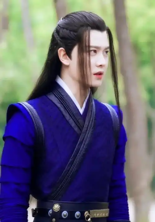 任嘉伦新剧要播出,看剧照就心动不已,感觉要比锦衣之下都火