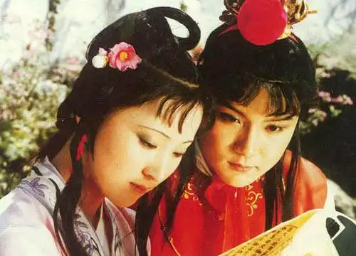 红楼梦为何人常爱贬封建淑女宝钗她到底做错了什么