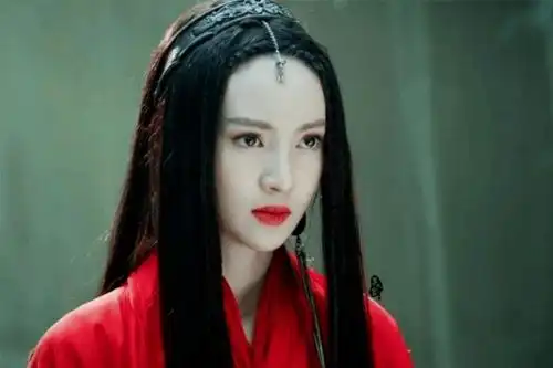 娜扎紧缩的鼻子,古天乐割的眼皮,这6位明星的动脸医生,快避雷