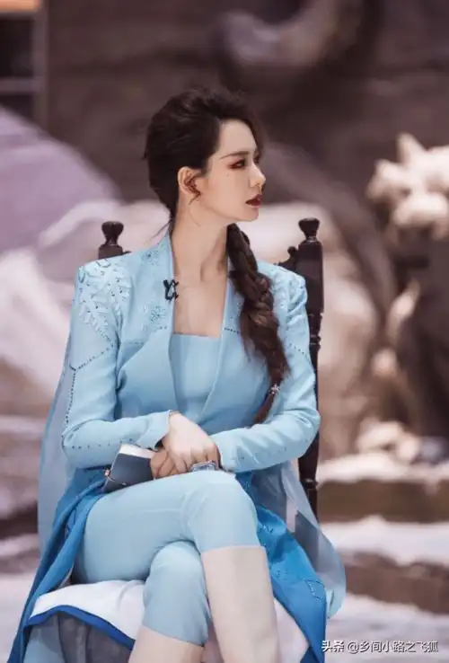 戚薇冰雪女王造型甜美酷飒自称是女王却拿了公主剧本
