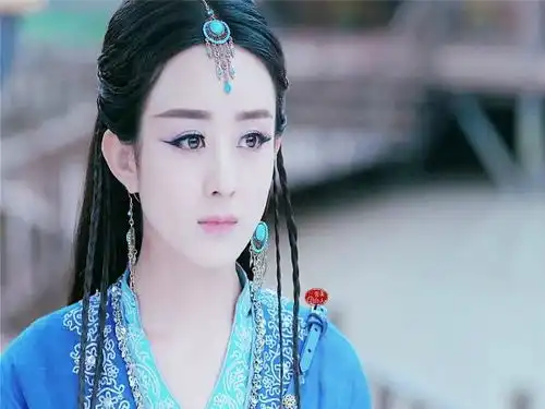 古代女子对镜帖花黄,那花黄在现在是什么呢
