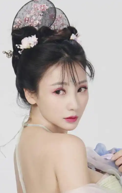 柳岩出演前江南头牌花魁,网友看到剧照之后纷纷表示认可