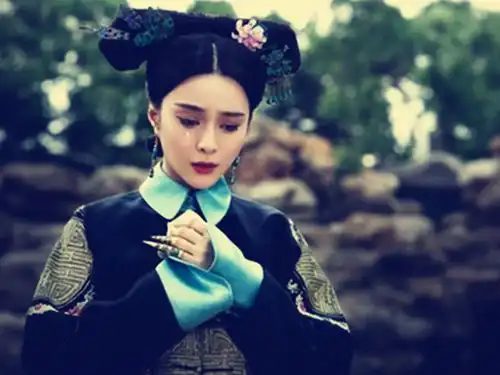 她是历史上在位时间最短的皇后,最短的背后,蕴藏着康熙的深情