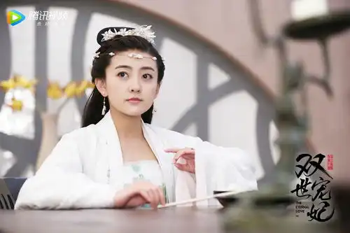 撞脸半个娱乐圈的梁洁,却有着天生明星气质