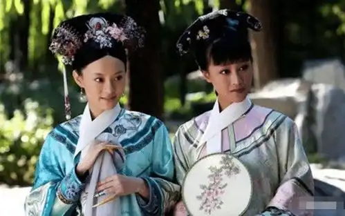 两人都曾是甄嬛传中的丫鬟,今一人片约不断,她却无戏可拍
