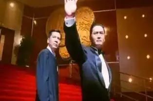 向华强逼成龙下跪真相,娱乐圈黑帮秘闻遭大起底
