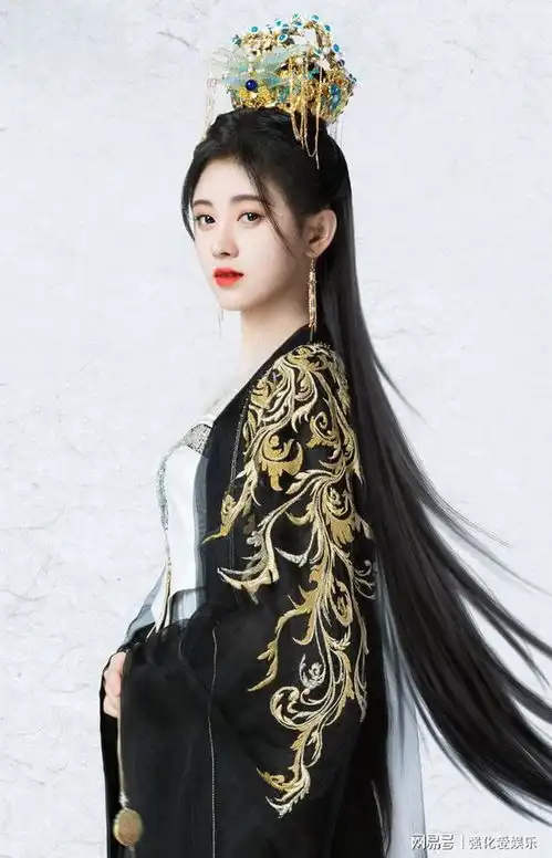 她第一部戏就和王源合作,3次搭档鞠婧祎,慕南枝造型比主角好看