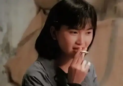 穷人家庭走出的性感女神