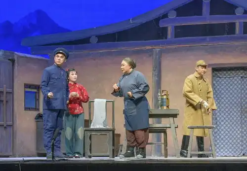 现代京剧红灯记剧照
