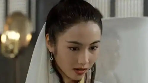 李嘉欣晒出和黎姿生日合影,打破两人不和传闻,但黎姿的脸怪怪的
