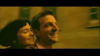 天使爱美丽脚踩泥土,心在云端