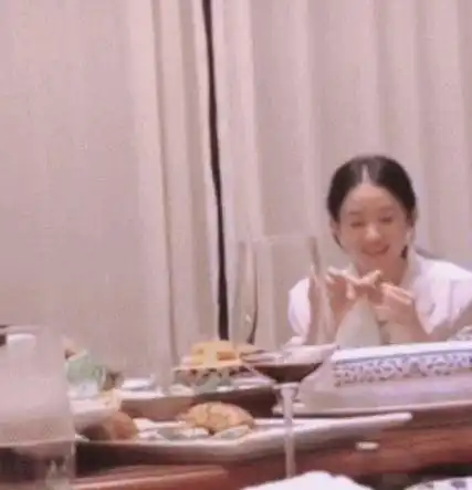 赵丽颖新剧造型,神似金婚佟多多,13年后颜值依旧眼神却变了
