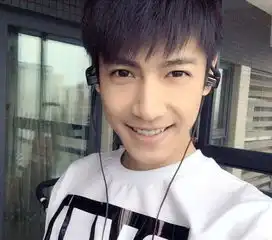 八零后演员出道八年粉丝将千万,和钟汉良隔空合作,新剧搭档宋茜