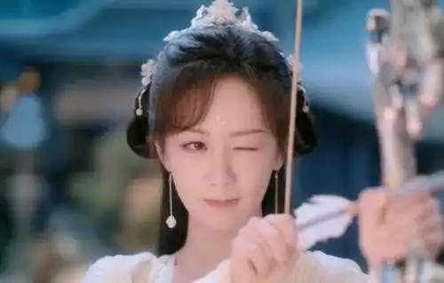 鹅厂s级大剧与凤行将袭,女主被传是赵丽颖,男主人选成难题