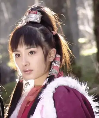 斗鱼郭品超提携杨幂,被校园霸凌,44岁未婚无子