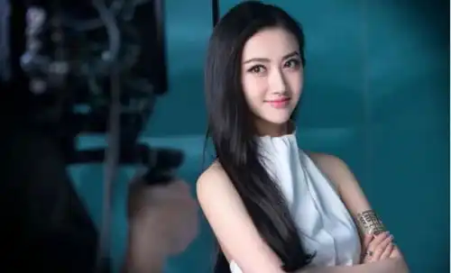 演技被肯定,2021年景甜凭借司藤爆红出圈,你认可吗呢