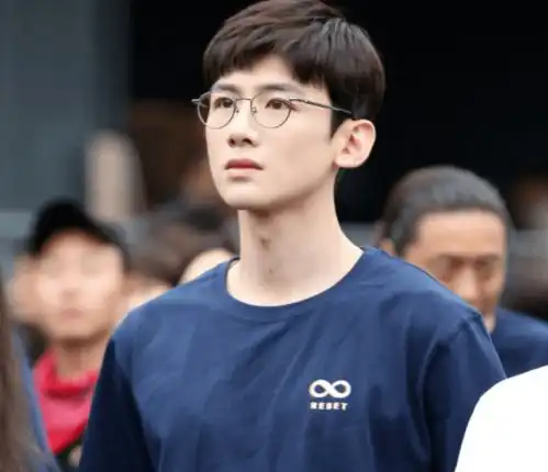 网曝京圈少爷与女海王恋爱,剧组酒店中大胆私会,陈飞宇白敬亭被提名