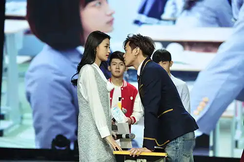 十五年等待候鸟张若昀首度献声曝暗恋不后悔