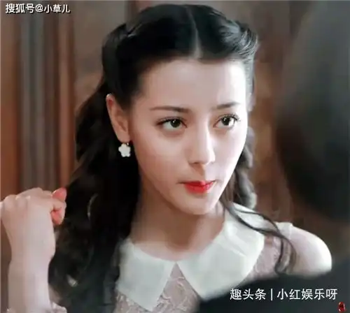 女星民国公主头造型,以为热巴是王者,看到她才知啥叫天下无双
