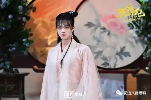 杨紫和吴亦凡撕番耽误了进度万茜拉踩金晨翻车邓伦不接正剧吗
