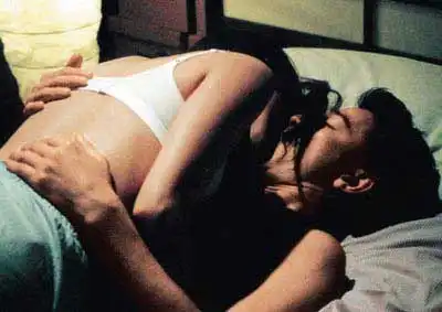 网络参考刘德华林熙蕾肉搏床上戏剧照逐个看