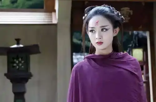 同是紫衣,赵丽颖输的是气质,气场却甩baby十条街