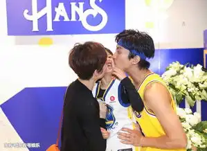 娱乐速读丨冯绍峰蜡像揭幕太逼真邓超为等等庆生亲到脸变形