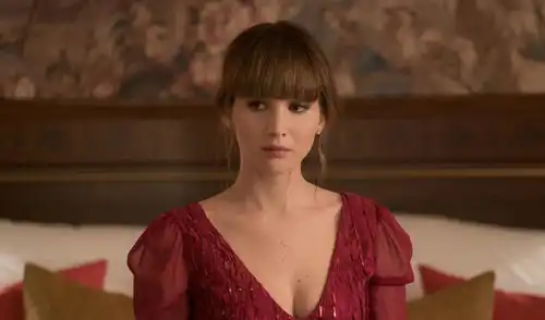 从饥饿游戏到红雀看奥斯卡影后詹妮弗劳伦斯的银幕蜕变