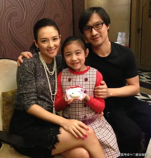 章子怡带小儿子去医院被拍,身材恢复如初,婚姻越来越幸福