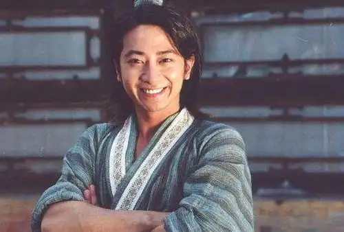 不老男神孙耀威与回收宝一起,为新电影锁龙井打call