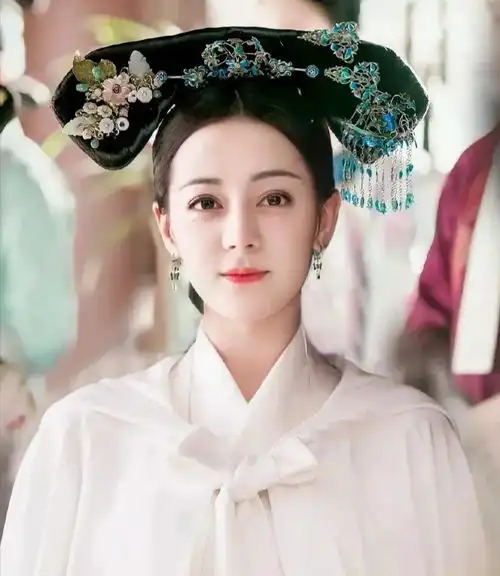 女星清宫造型刘亦菲绝美,高圆圆大气,迪丽热巴惊艳,章子怡犀利