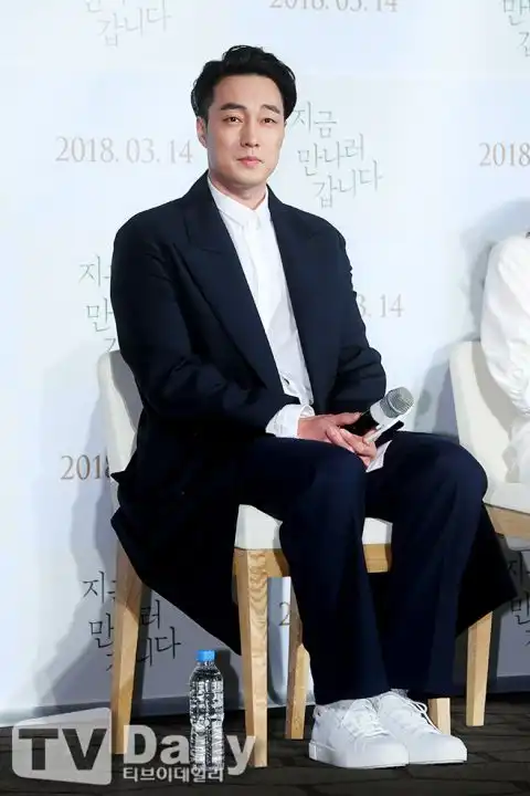 苏志燮变身解说员与苏志燮一起感受昌德宫之美on月光主题行vr体验