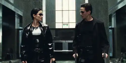 黑客帝国回归,重温崔妮蒂的强大魅力90年代好莱坞超级女神