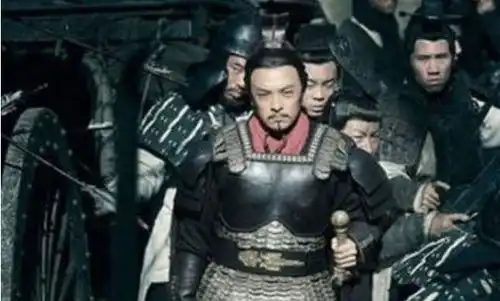 此君王太自不量力,24岁自己把自己给砸死了,成为世人笑柄