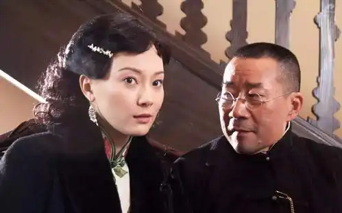 太自律陈数拍写真前不忘做瑜伽,穿西装气场强大,长腿简直帅炸