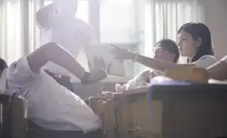 1987,来自超市的杏脯,有一种危险的气息