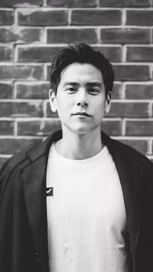 彭于晏壁纸

