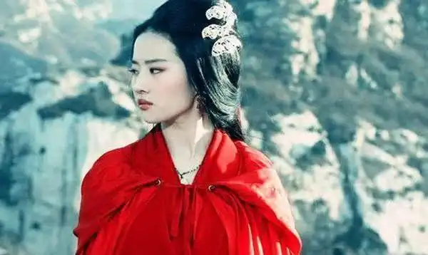 同样是四大美女,杨玉环当上了贵妃,而貂蝉却这么悲惨
