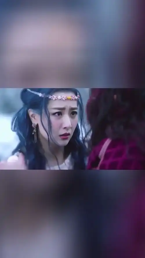 莲姬隐瞒身份和火王交往,结果火王得知真相后,竟立马把她甩了