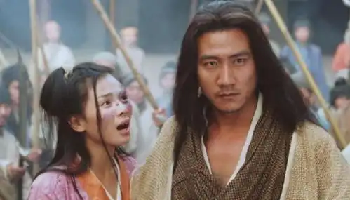 虚竹可能收过2个徒弟那二人结为夫妻合创神功,后却被金庸删除
