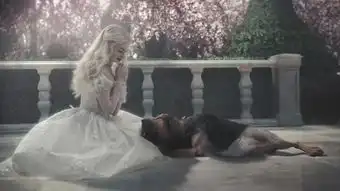 爱丽丝梦游仙境剧照
