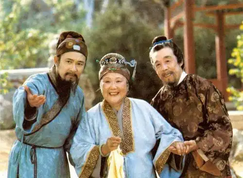 贾母之死传奇红颜皆尘土,千年终须土馒头
