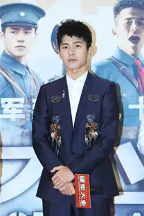 建军大业众主创亮相首映红毯